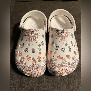 Unisex Crocs Americana Paisley